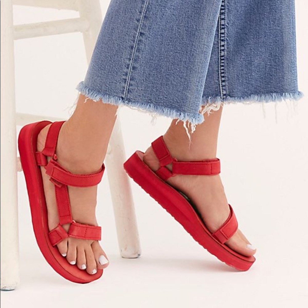 TEVA Midform Universal Leather Sandals